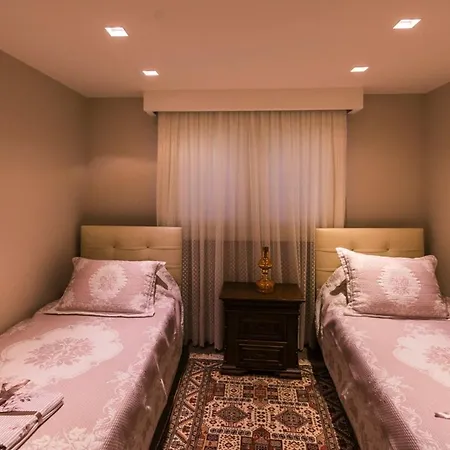 Sleeps 6 Pool Air Con Wifi Bitez